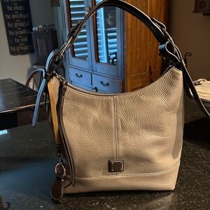 Elegant Cream Leather Shoulder Bag